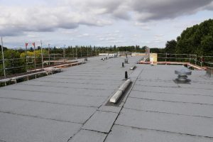 המדריך לאיטום - המדריך השלם לאיטום גגות בתל אביב